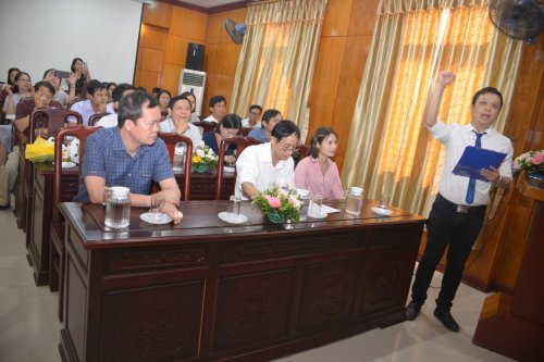 Đ.c L&ecirc; Thế Mạnh đọc lời tuy&ecirc;n thệ.jpg